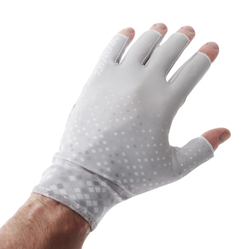 Daiwa UPF Pro Sun Gloves 6 Daiwa UPF Pro Sun Gloves - Image 4